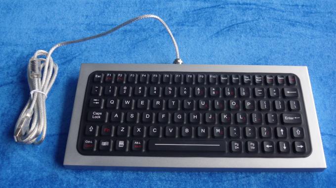 Esteja a cor industrial do preto do do teclado do Desktop sozinho com cerco do metal